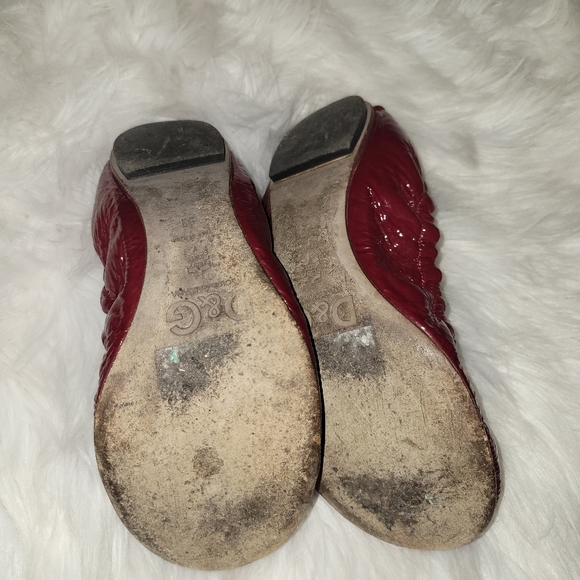 Flats - Picture 2 of 2